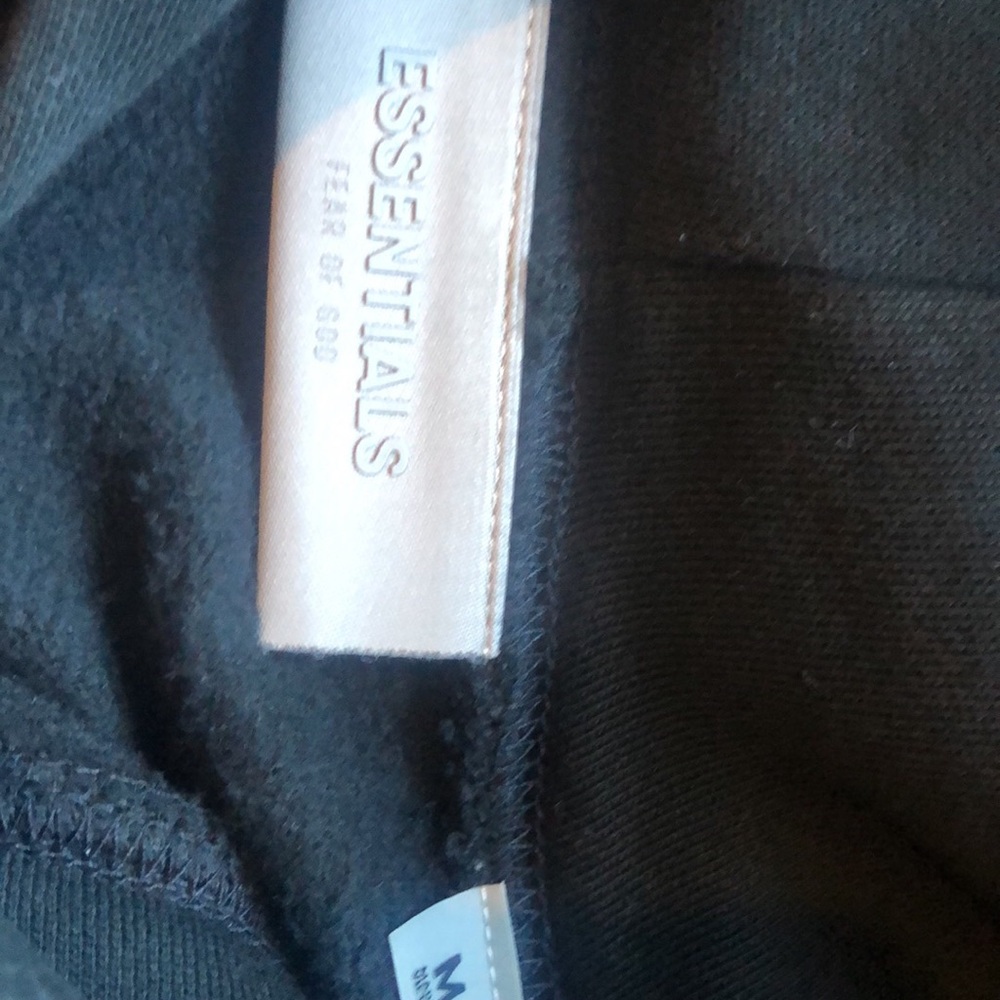 Fear of God Essentials Black Sweatshirt - Picture 5 of 5